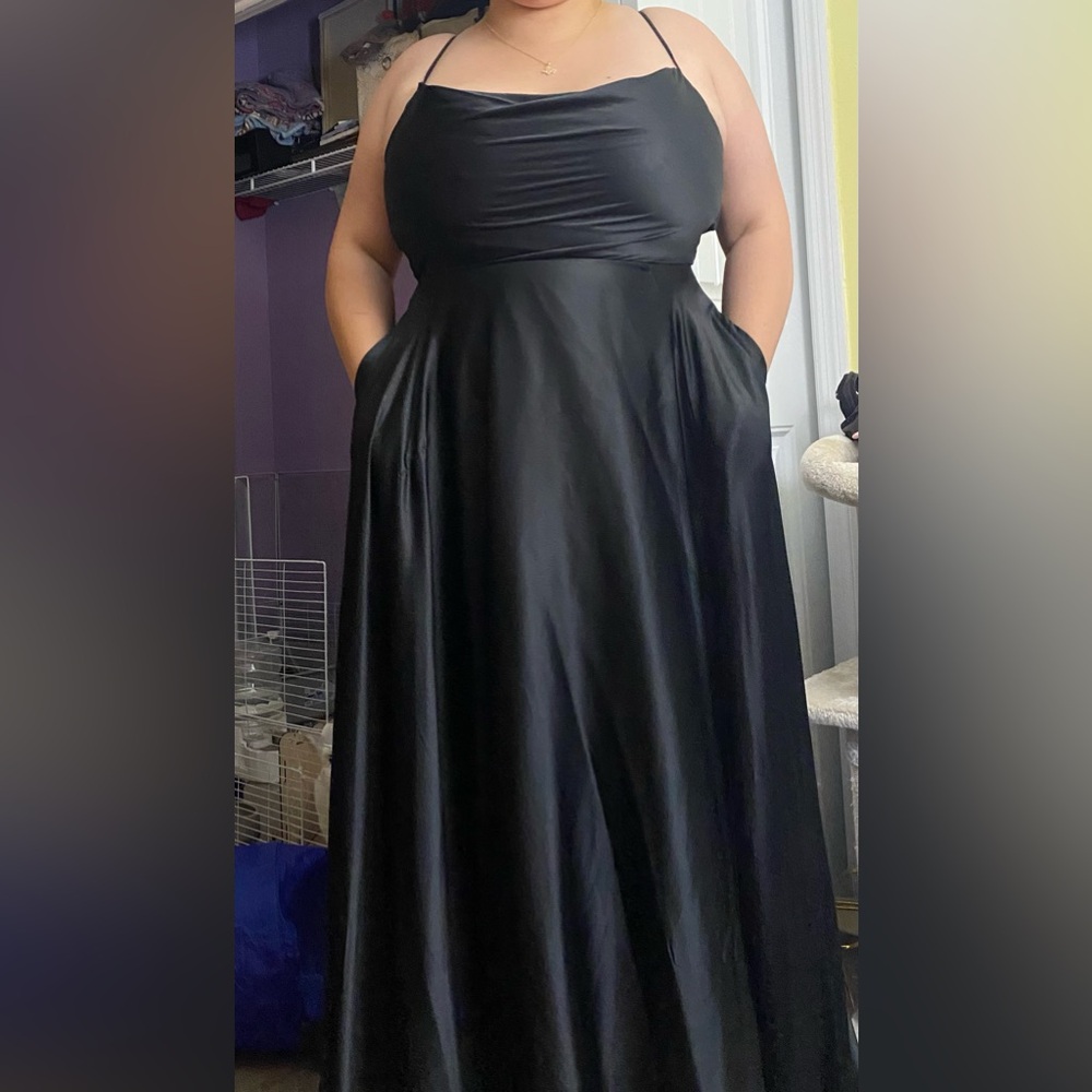 Black evening gown WITH POCKETS!!